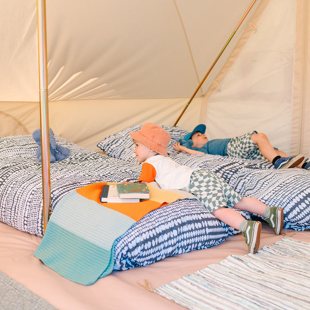 The_Bell_Tent_Shop_Ultimate_Emperor_Tent_Family_Beds
