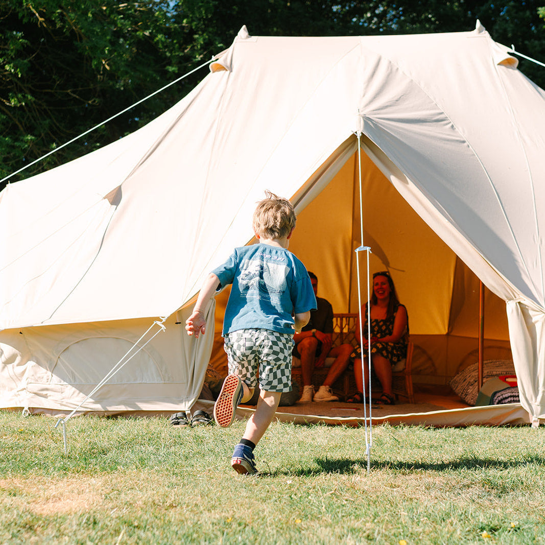 The_Bell_Tent_Shop_Ultimate_Emperor_Tent_Family_Running